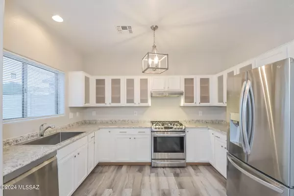 Tucson, AZ 85739,60252 Greystone Drive