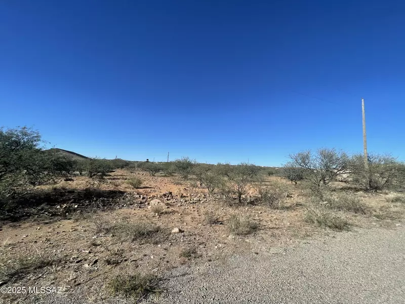 38 Calle Etopia #18, Rio Rico, AZ 85648