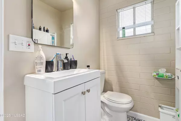 Tucson, AZ 85705,416 E Linden Street