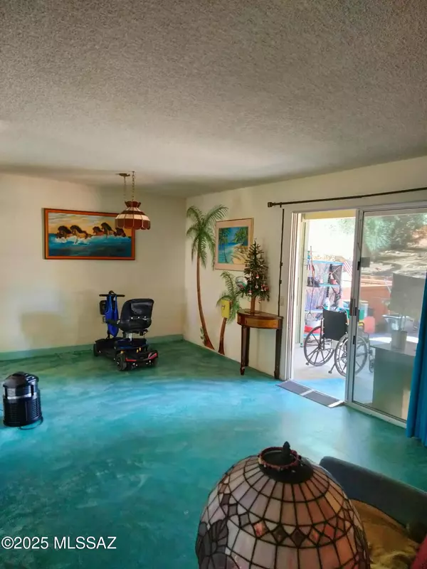 Green Valley, AZ 85614,467 N Calle De Las Profetas