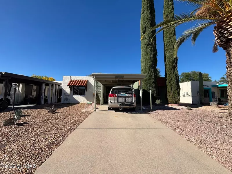 467 N Calle De Las Profetas, Green Valley, AZ 85614