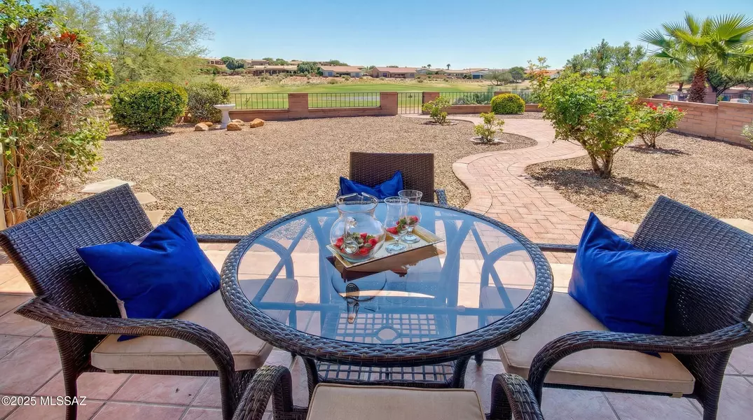 1964 W Calle Estio, Green Valley, AZ 85622