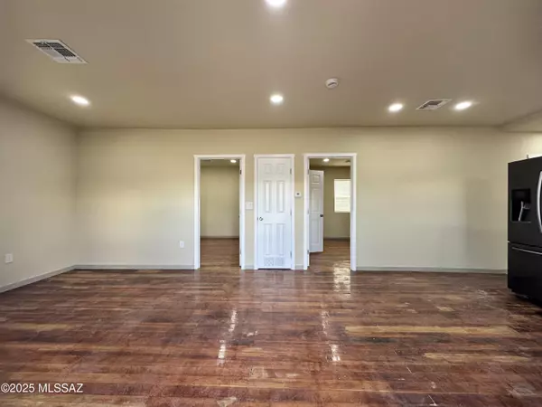 Tucson, AZ 85701,440 S Sentinel Avenue