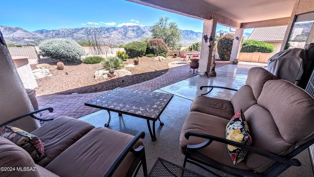 39019 S Moonwood Drive, Tucson, AZ 85739