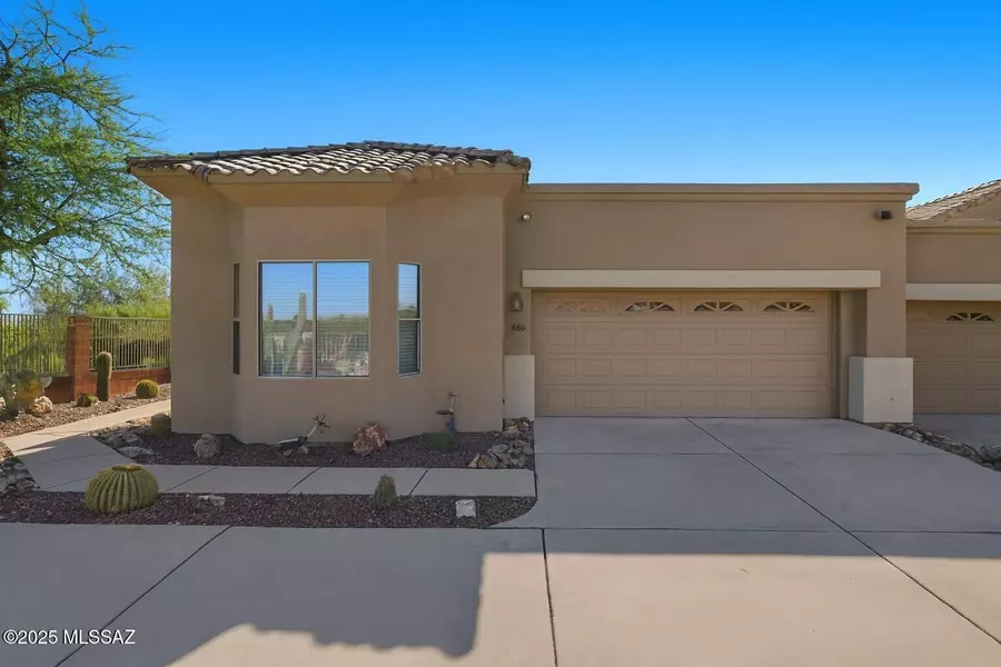 660 N Cedar Bend Avenue, Green Valley, AZ 85614