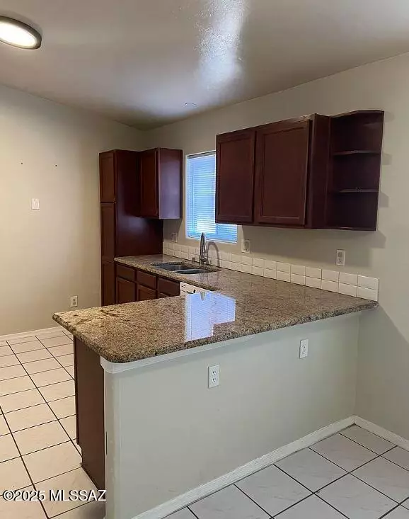 Tucson, AZ 85706,1330 E Lark Way