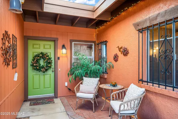 Green Valley, AZ 85622,1381 W Calle Mendoza