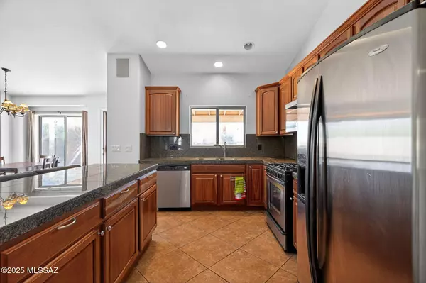 Oro Valley, AZ 85737,286 E Shore Cliff Place