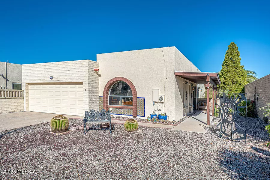 920 W Camino Sagasta, Green Valley, AZ 85622