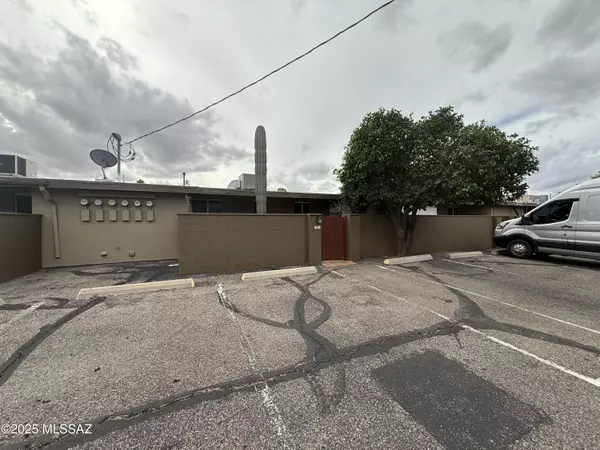 Tucson, AZ 85712,2861 N Columbus Boulevard #57