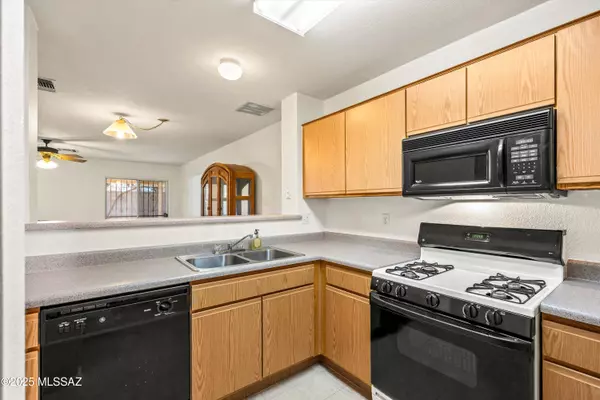 Tucson, AZ 85746,2013 W Calle Cielo De Oro