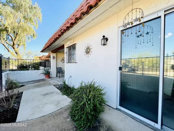 Tucson, AZ 85712,5968 E Sun County Boulevard