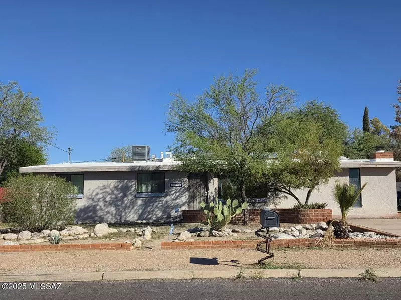 5741 E Mabel Street, Tucson, AZ 85712