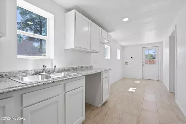 Tucson, AZ 85705,419 E Yavapai Road