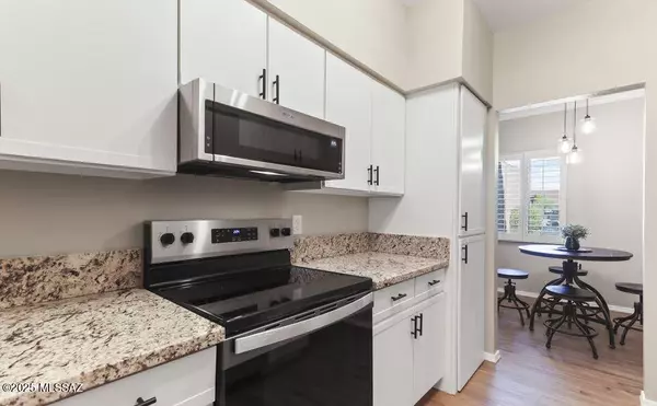 5500 N Valley View Road #211, Tucson, AZ 85718