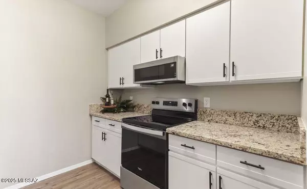 Tucson, AZ 85718,5500 N Valley View Road #211