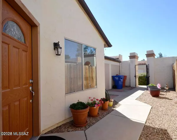 Tucson, AZ 85745,2766 W Daffodil Place