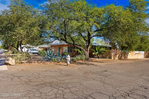 Tucson, AZ 85719,3502 N Santa Rita Avenue