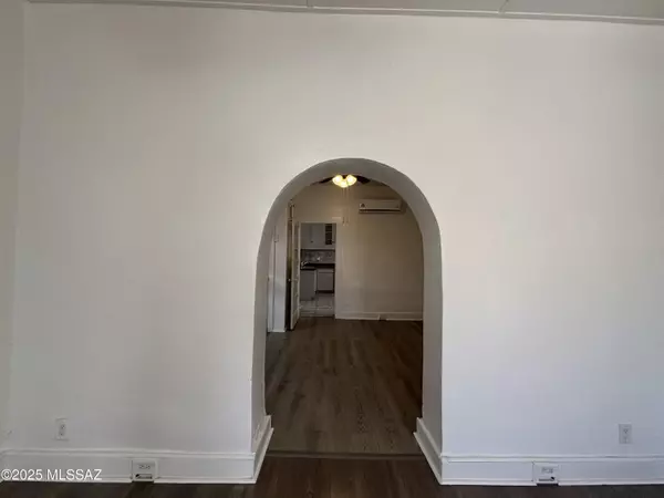 Tucson, AZ 85701,531 S Main Avenue