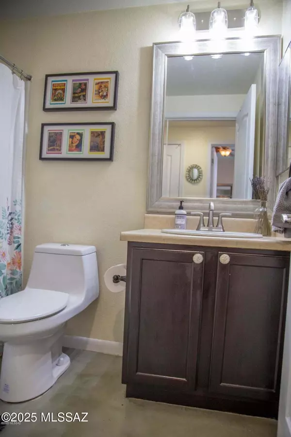 Tucson, AZ 85713,868 W Calle Carasol  #2