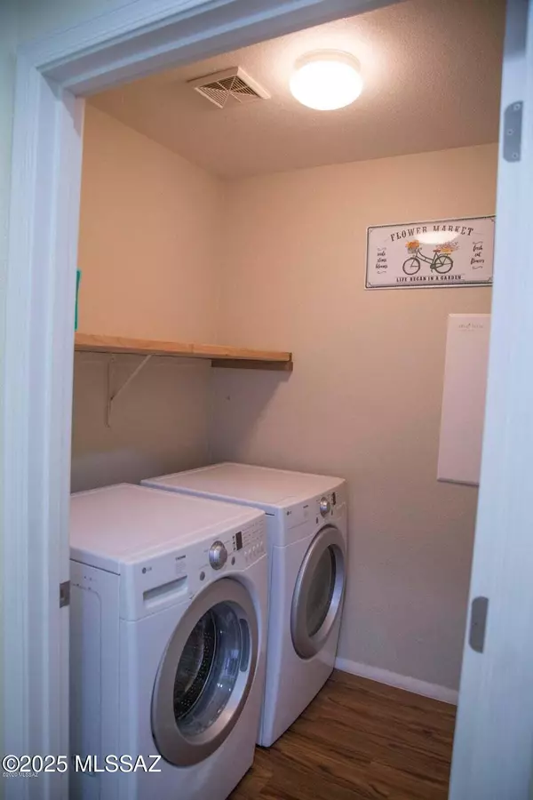 Tucson, AZ 85713,868 W Calle Carasol  #2