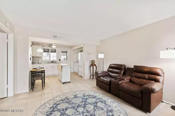 Green Valley, AZ 85614,424 S Paseo Madera #B