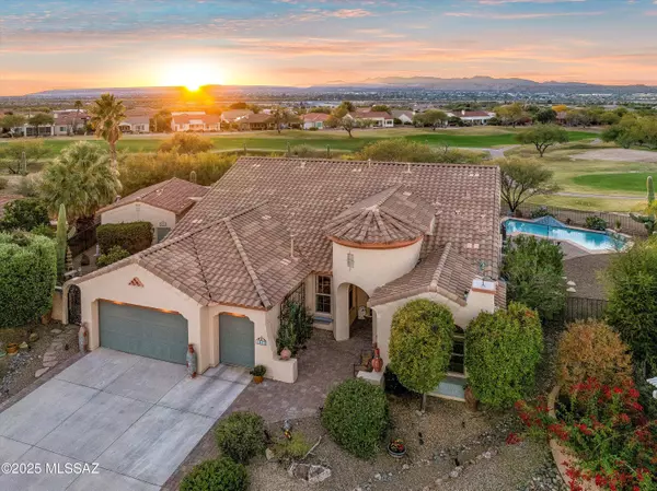 1537 N Bank Swallow Road, Green Valley, AZ 85614