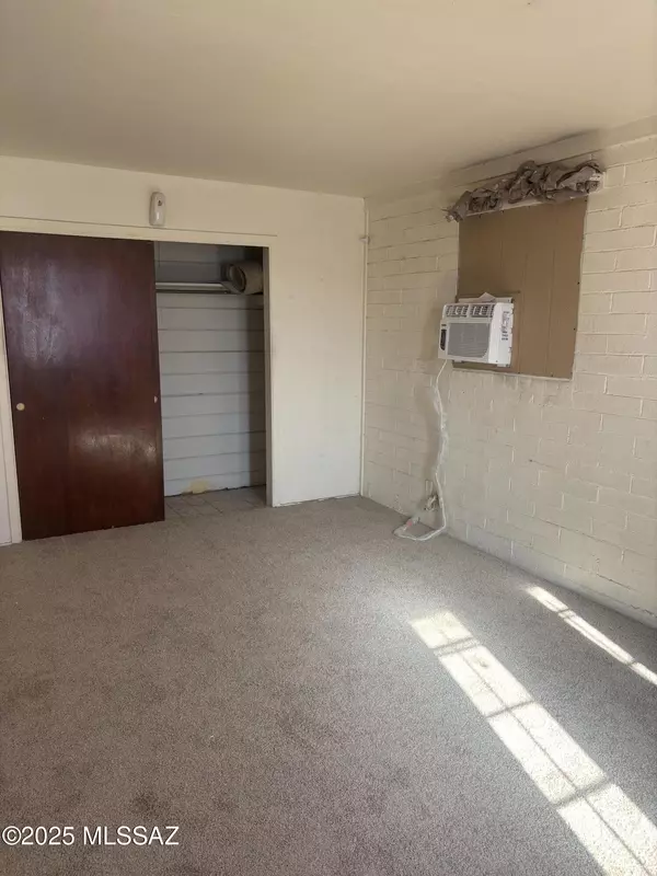 Tucson, AZ 85706,964 W Calle Alvord