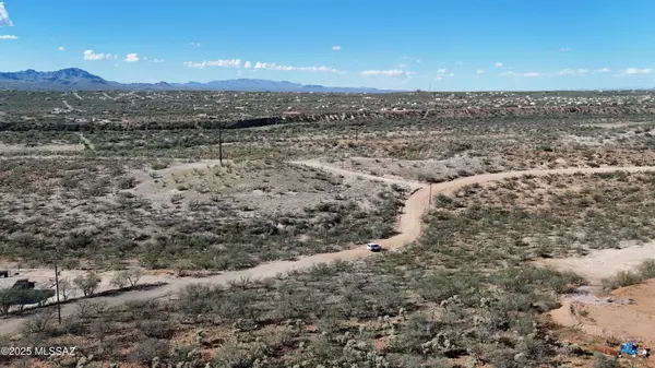 Rio Rico, AZ 85648,1735 Circulo Badajada #8