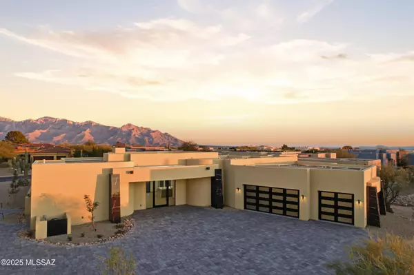 11961 N Mesquite Sunset Place, Oro Valley, AZ 85742