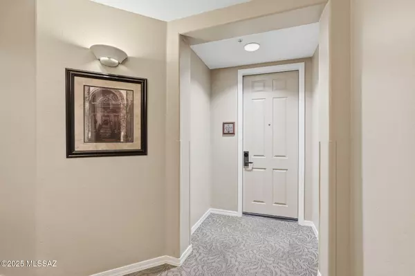 Green Valley, AZ 85622,5775 S Camino Del Sol #5102