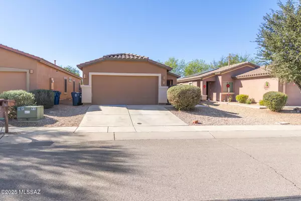 Sahuarita, AZ 85629,75 N Lookout Knob Drive