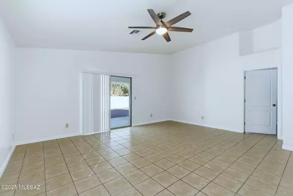Nogales, AZ 85621,434 Camino Dona Cydney