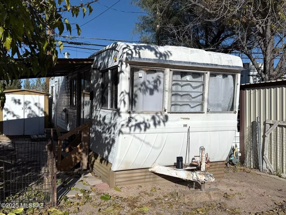 Benson, AZ 85602,150 S Land Avenue #16