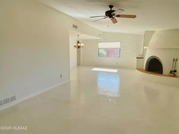 Tucson, AZ 85718,1550 E Chula Vista Road