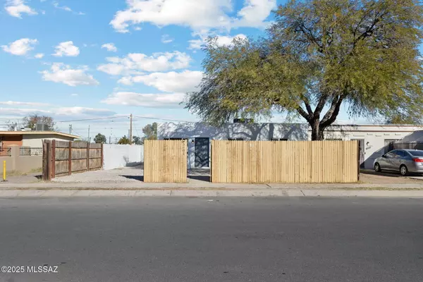 3601 E March Place, Tucson, AZ 85713