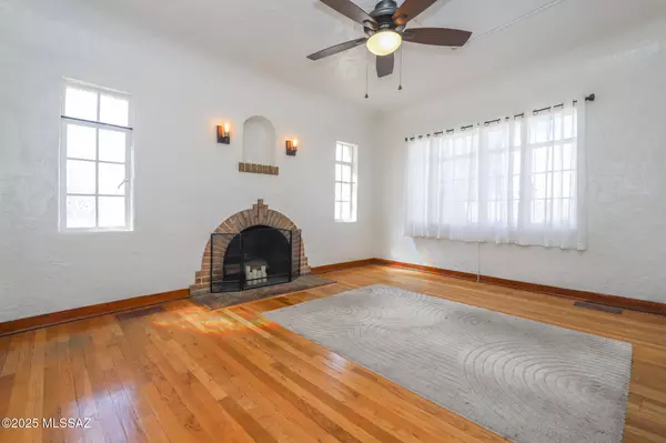 Tucson, AZ 85719,116 N Martin Avenue