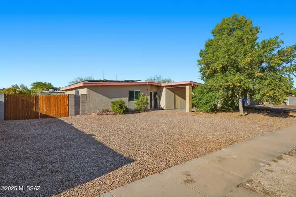 Tucson, AZ 85748,9571 E 33rd Street