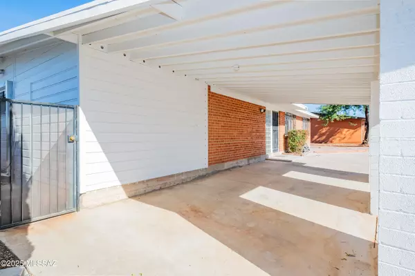 Tucson, AZ 85710,6909 E Oberlin Drive