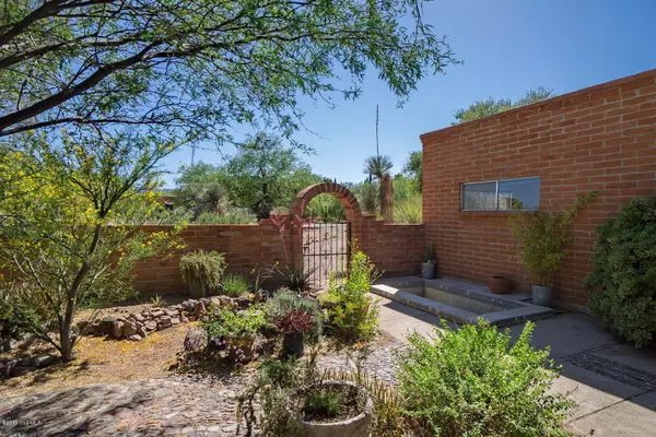 Tubac, AZ 85646,2347 Camino Esplendido