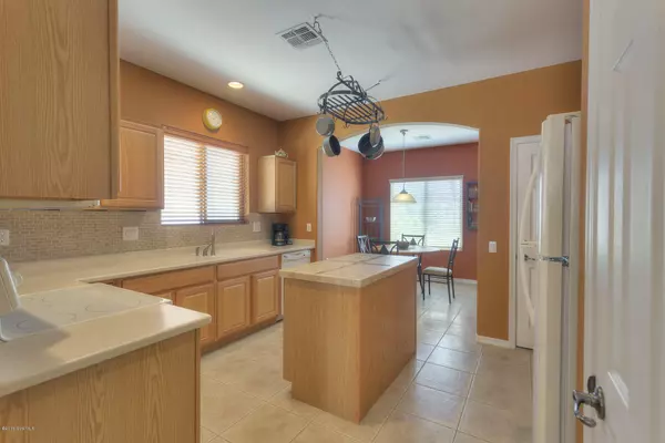 Sahuarita, AZ 85629,300 W Calle Media Luz