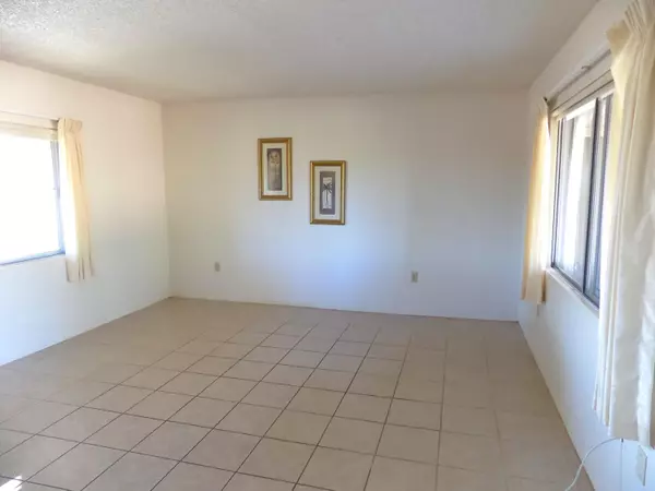 Green Valley, AZ 85614,69 E San Vincent