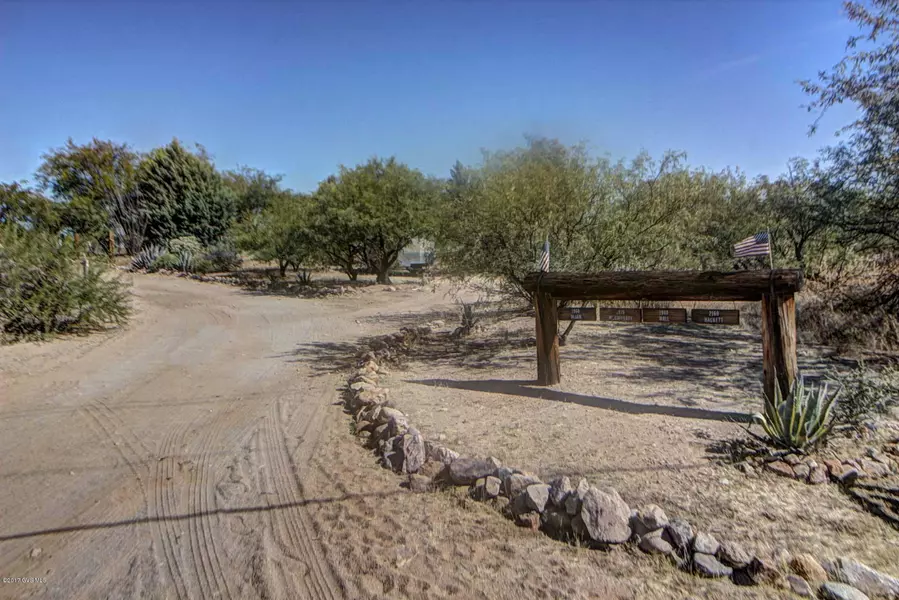 1970 W Dove Way, Amado, AZ 85645