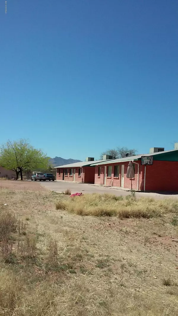 529a&529b Paseo Petirojo, Rio Rico, AZ 85648