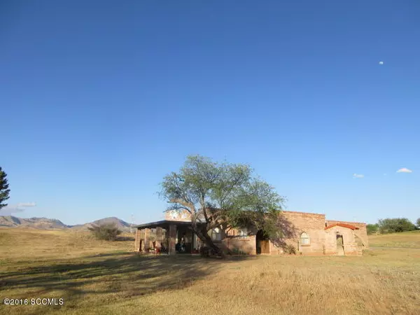 Nogales, AZ 85621,28 Charolais Way