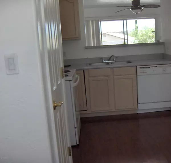 Nogales, AZ 85621,413 Camino Dona Cydney