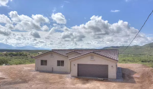 364 Annette Court, Rio Rico, AZ 85648