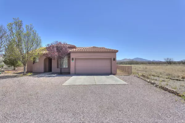 11 Dixon Court, Nogales, AZ 85621