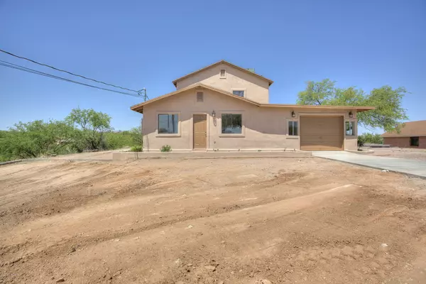 202 Petalo Court, Rio Rico, AZ 85648