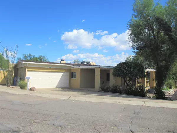 655 W Anthony Drive, Nogales, AZ 85621